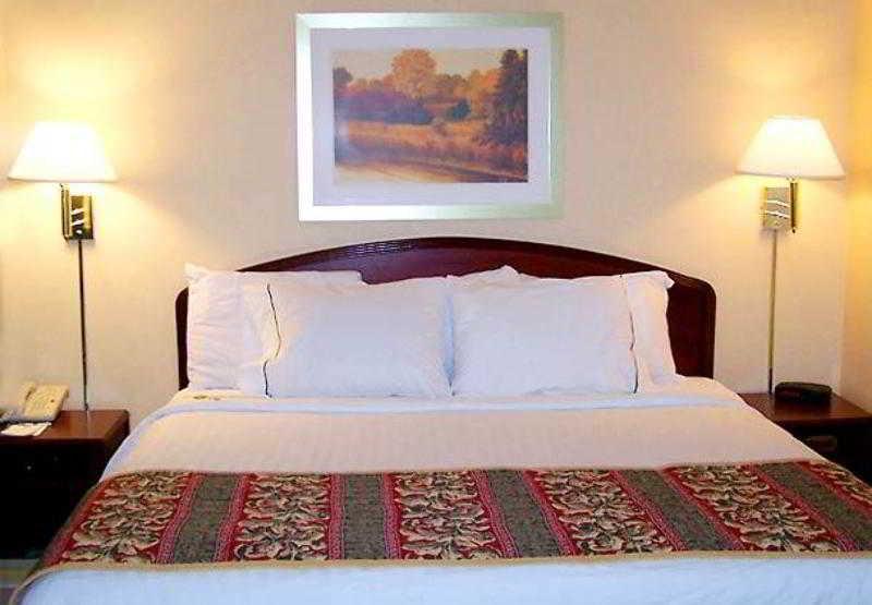 Courtyard By Marriott בנטונוויל חדר תמונה