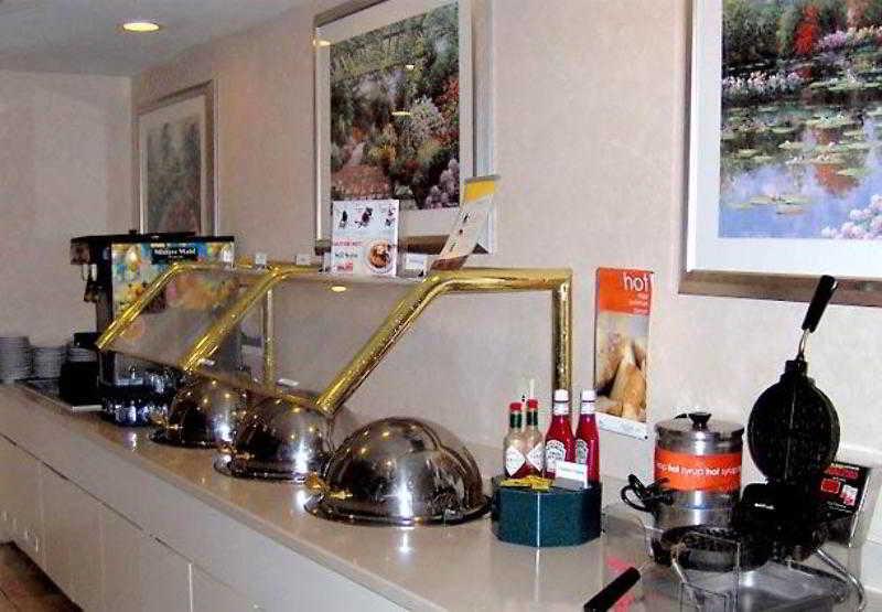Courtyard By Marriott בנטונוויל מסעדה תמונה