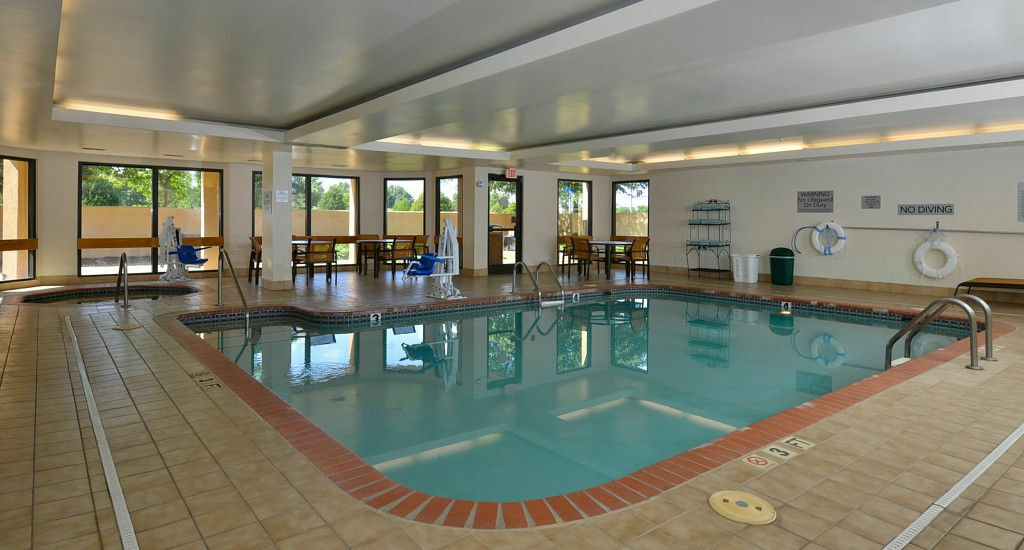 Courtyard By Marriott בנטונוויל מראה חיצוני תמונה